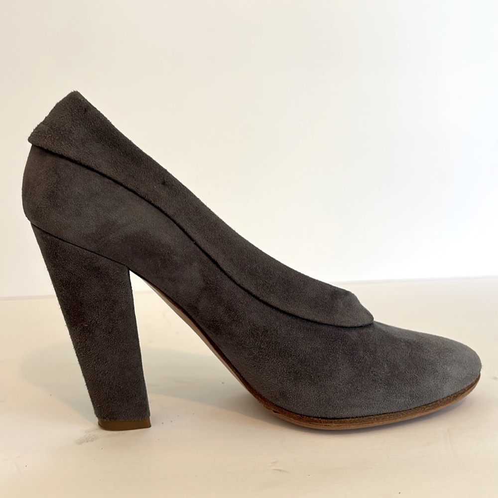 Chloe Suede Pumps